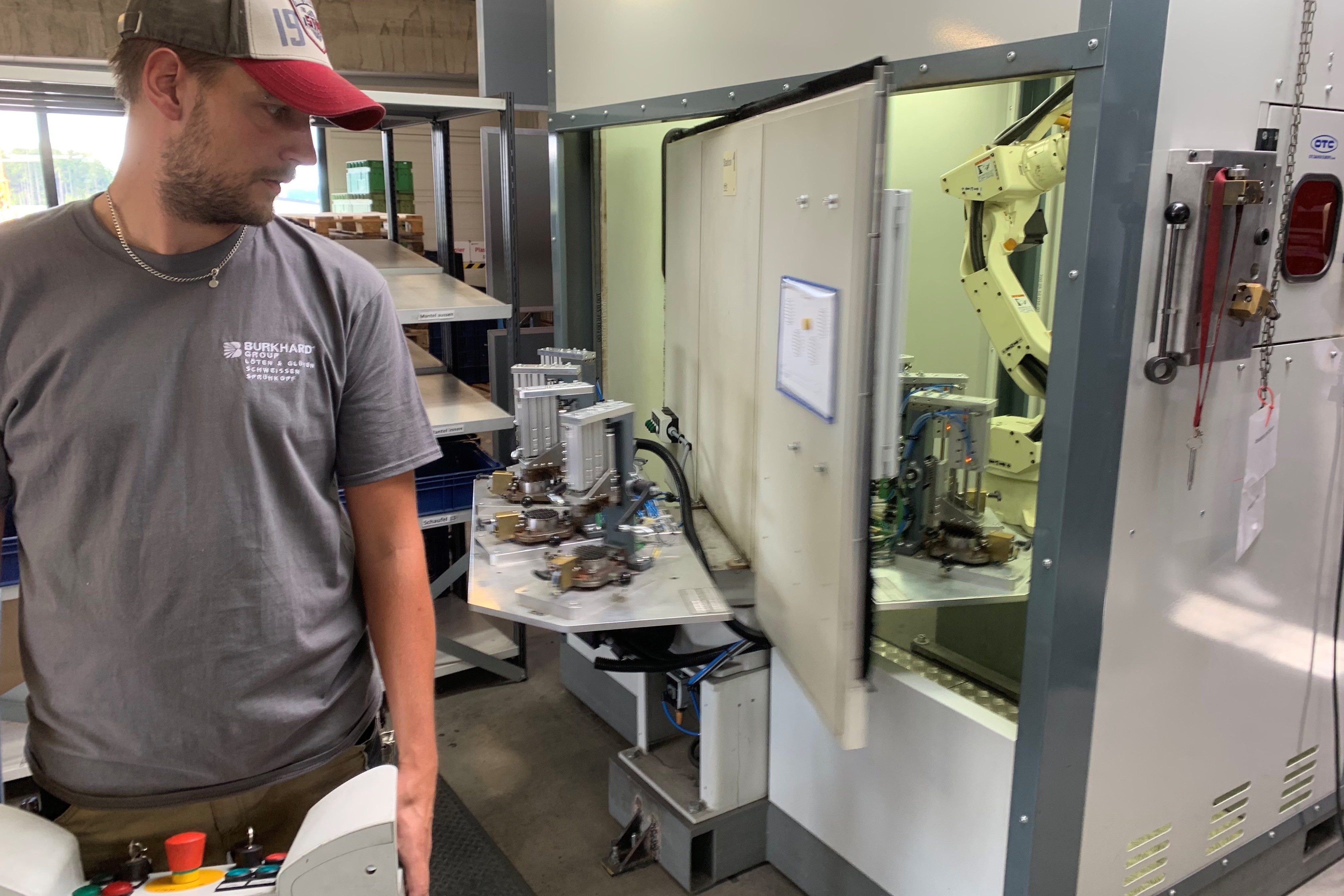 HP_roboterschweisszelle