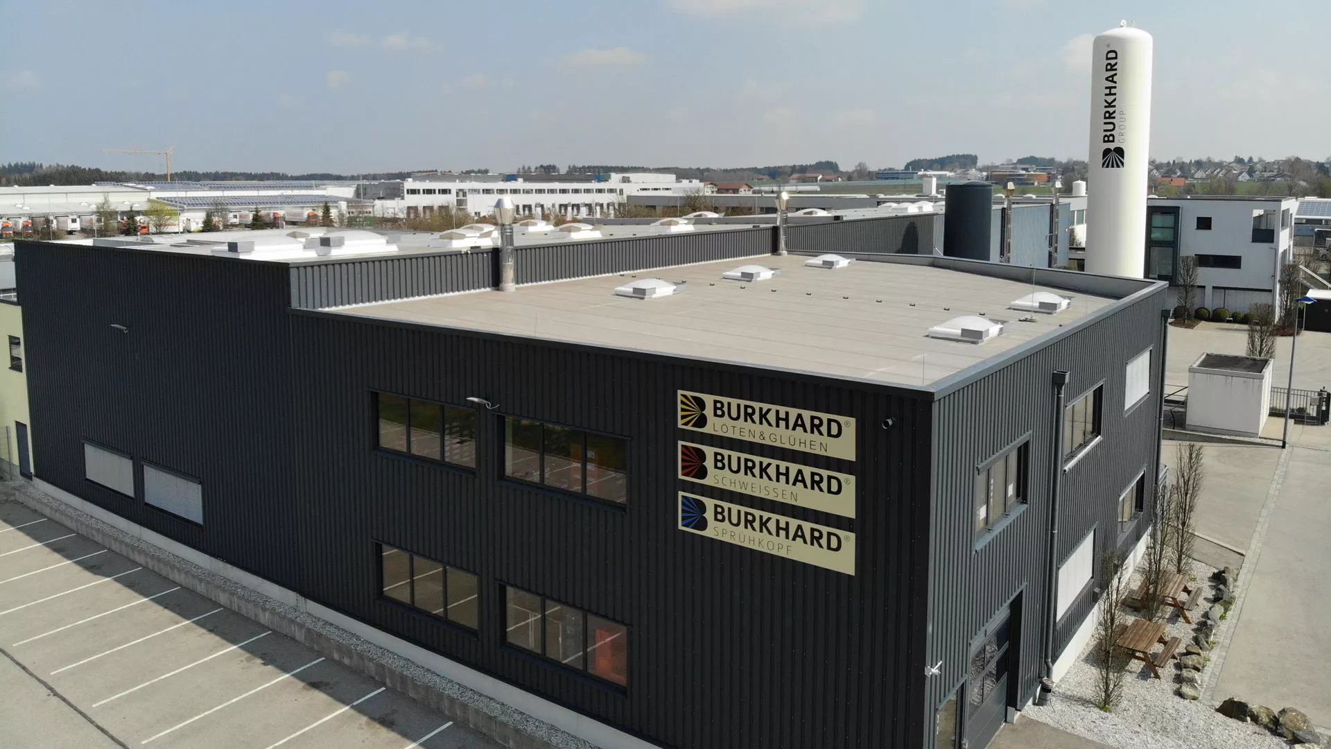 Firmengebäude der BURKHARD GROUP in Kaufbeuren, Standort für Löten, Glühen, Schweißen und Service Plus
